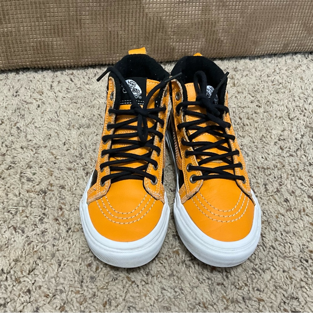VENS MTE SNEACKER BOYS SIZE 2 BLACK / YELLOW - Picture 3 of 8